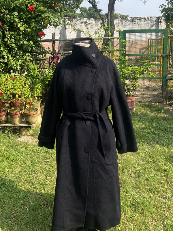 Retro Buttoned Solid Black Fur Coat