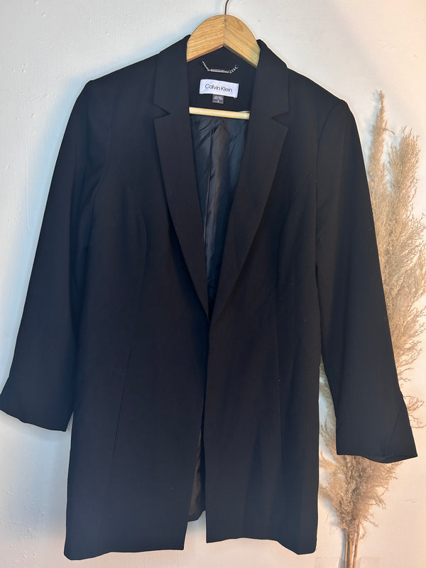 Simplicity Solid Black Shrug