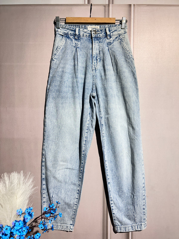 High-Waist Blue Mom-Fit Jeans