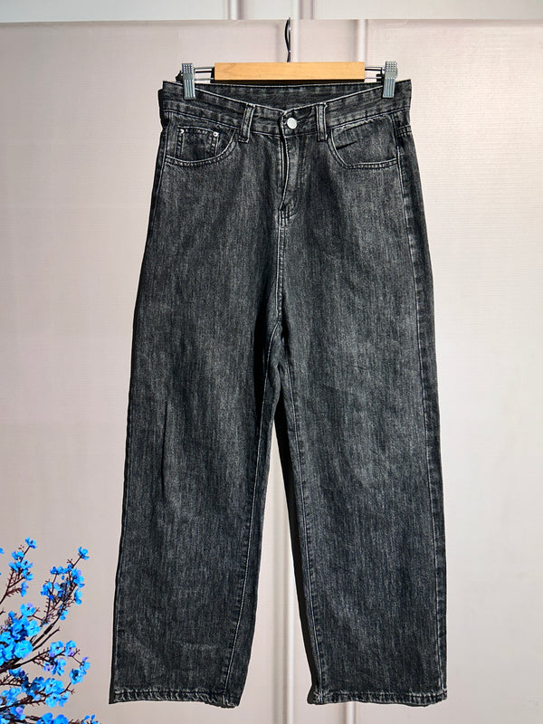 High-Waist Black Wide-Leg Jeans